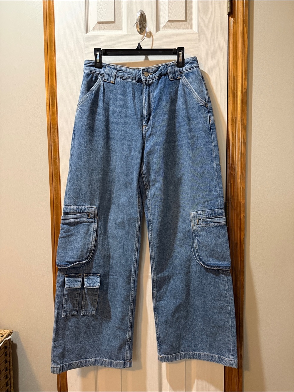 Mango Wide Leg Cargo Jeans in Light Blue Denim